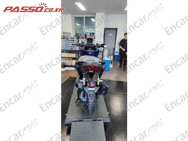 Honda Adv 350 - фото 2