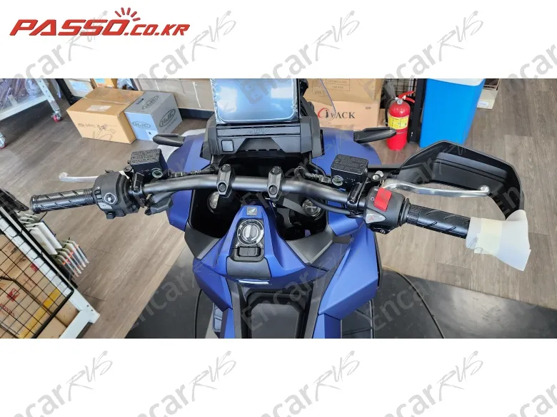 Honda Adv 350 - фото 3