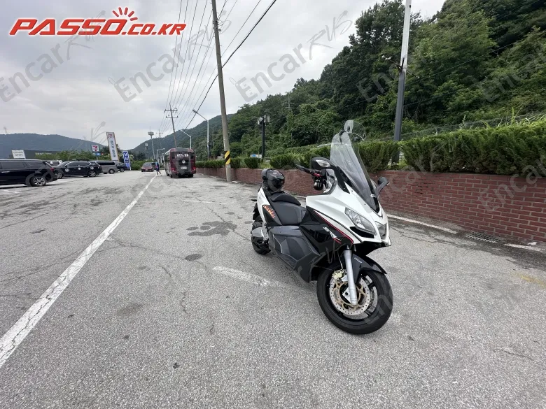 Aprilia Srv 850 - фото 3