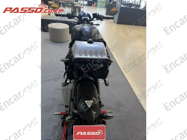 Triumph Trident 660 - фото 2