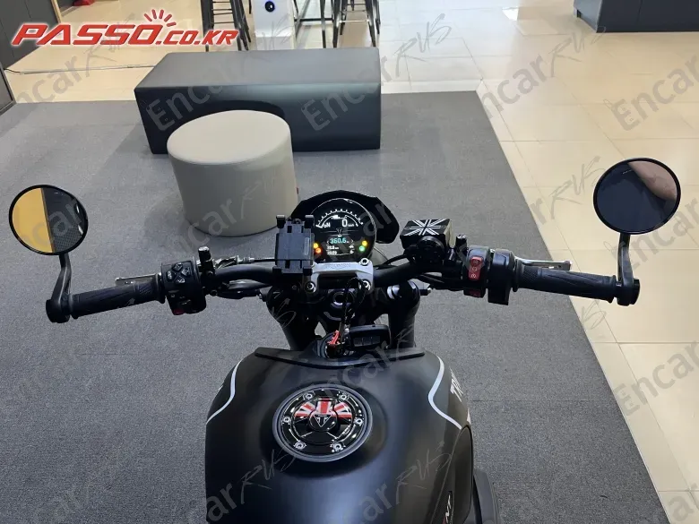 Triumph Trident 660 - фото 3