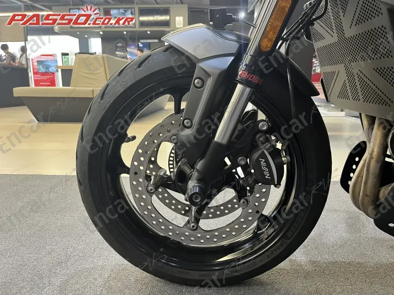 Triumph Trident 660 - фото 5