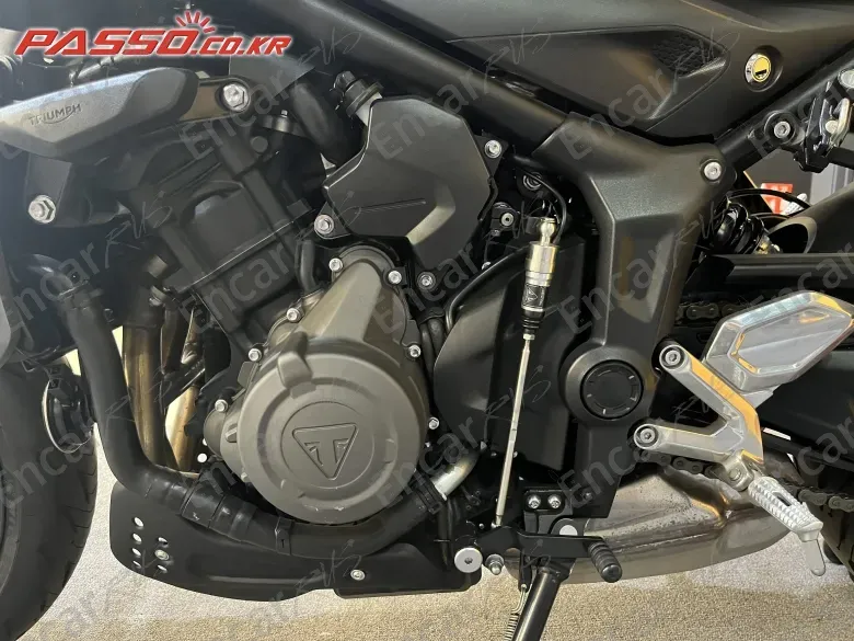Triumph Trident 660 - фото 6