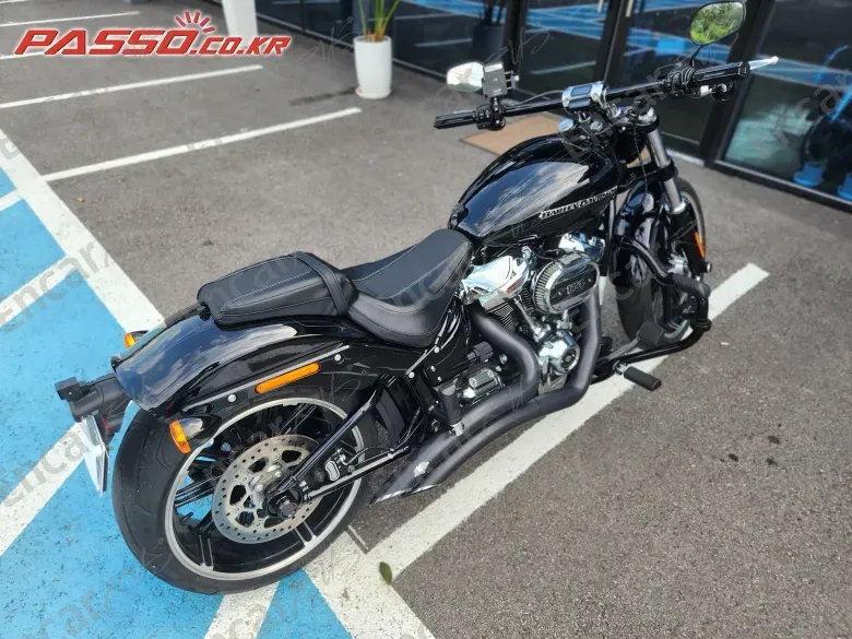 Harley-Davidson Cvo Breakout - фото 6