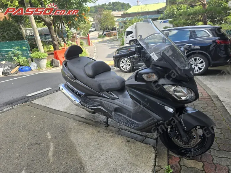 Suzuki Burgman 650 - фото 0