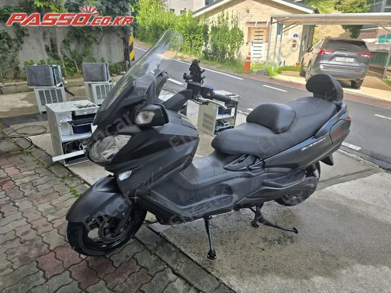 Suzuki Burgman 650 - фото 1