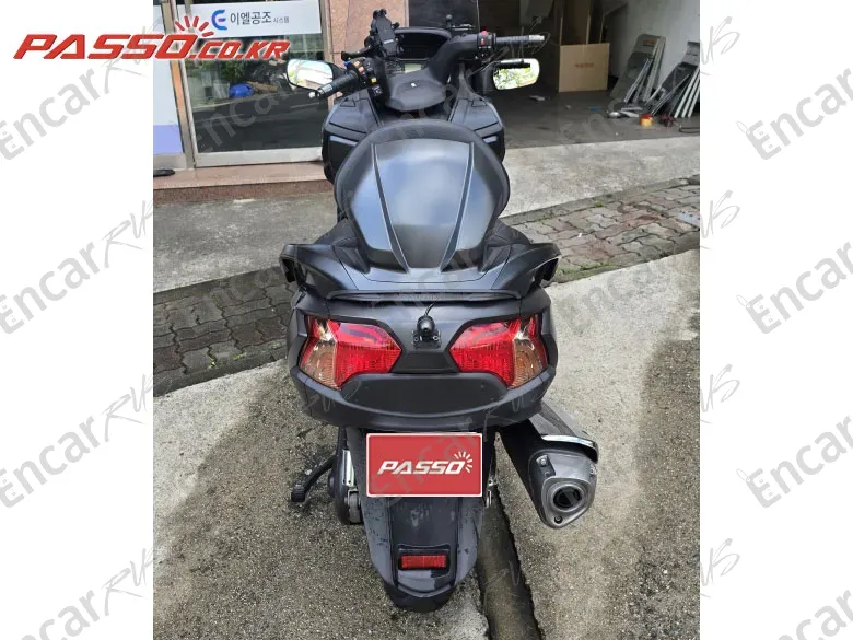 Suzuki Burgman 650 - фото 2