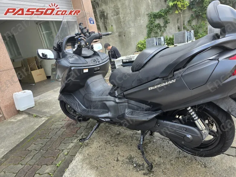 Suzuki Burgman 650 - фото 3