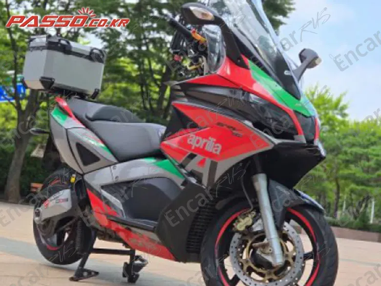 Aprilia Srv 850 - фото 0