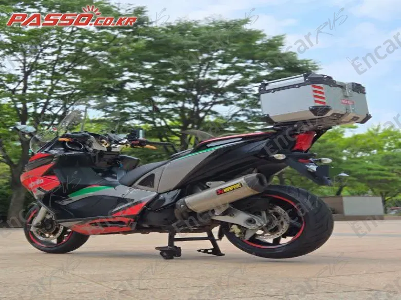 Aprilia Srv 850 - фото 2