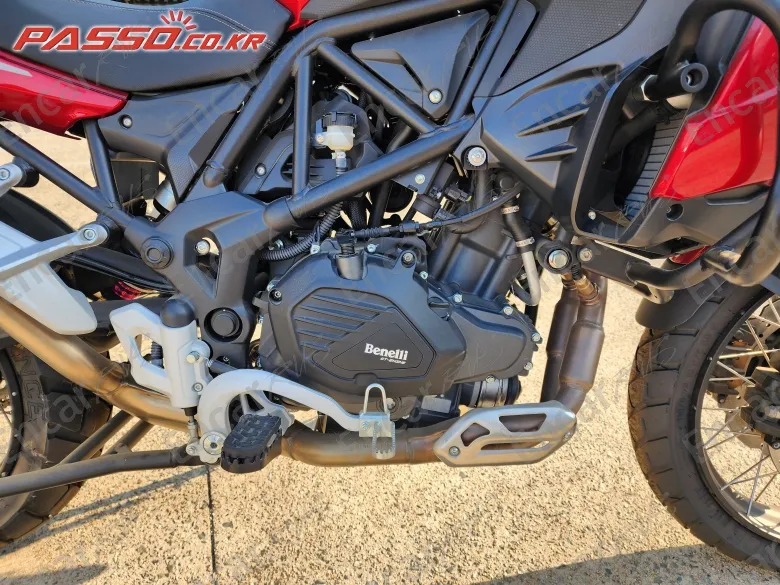 Benelli Trk 502 X - фото 4