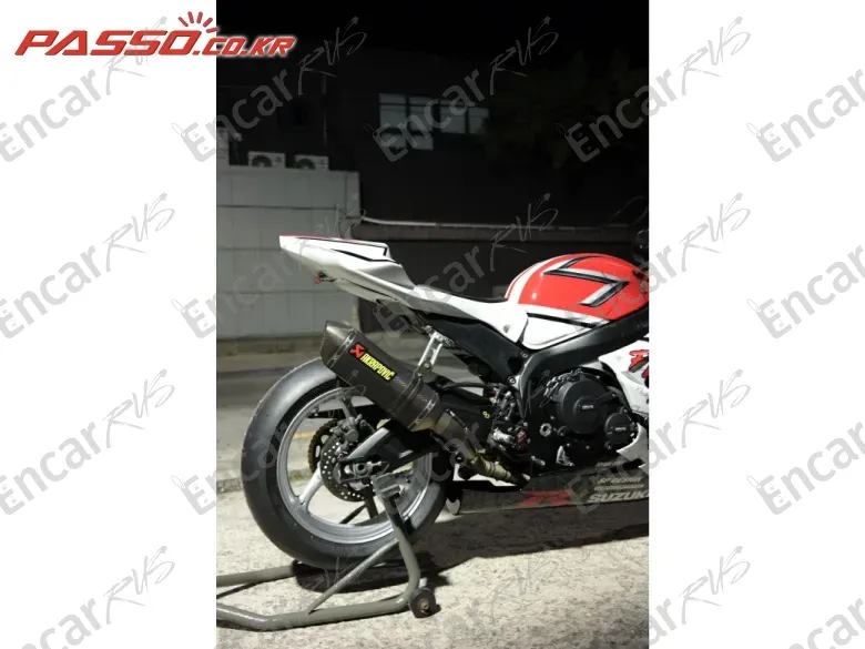 Suzuki Gsx R 600 - фото 2