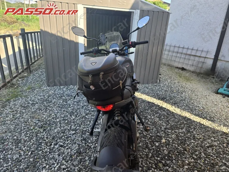 Triumph Trident 660 - фото 2