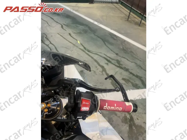 Yamaha Yzf R1 - фото 3