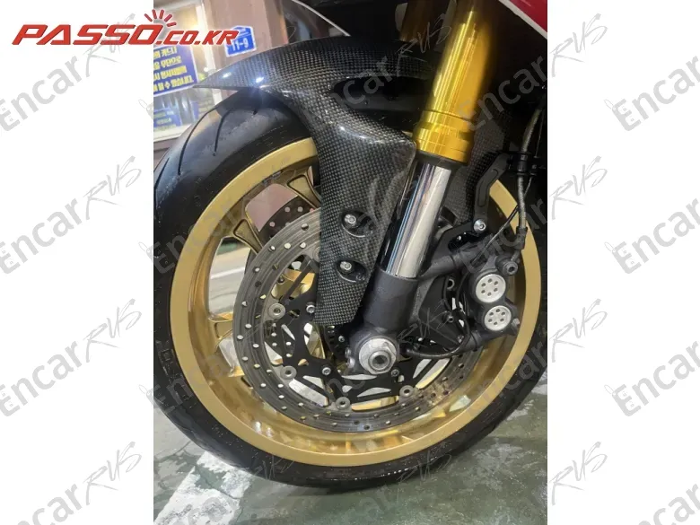 Yamaha Yzf R1 - фото 5