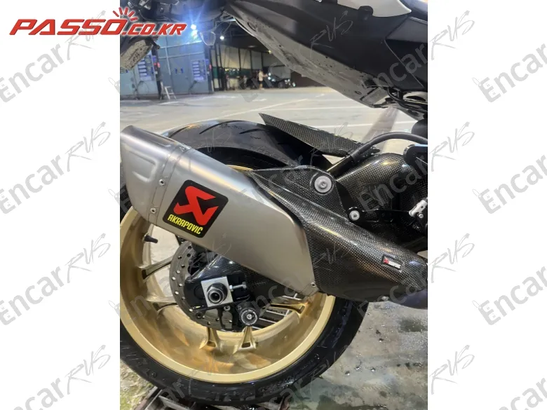 Yamaha Yzf R1 - фото 6