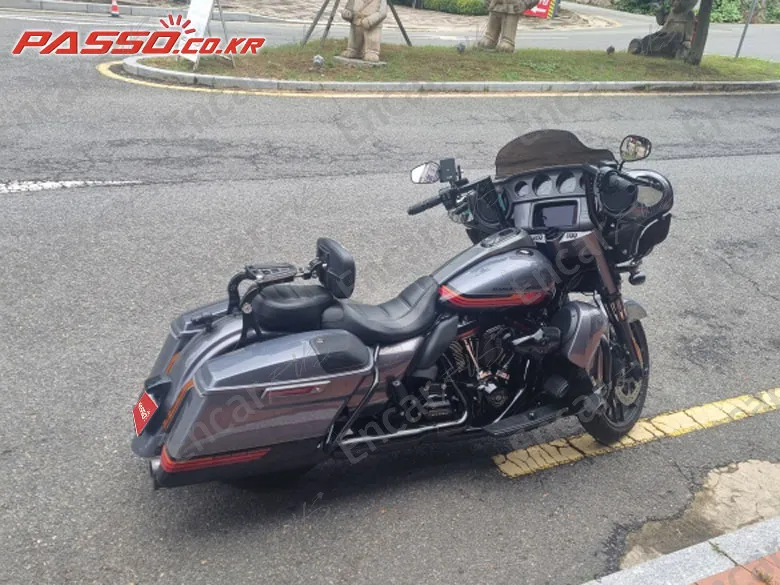 HARLEY-DAVIDSON FLHXSE - фото 0