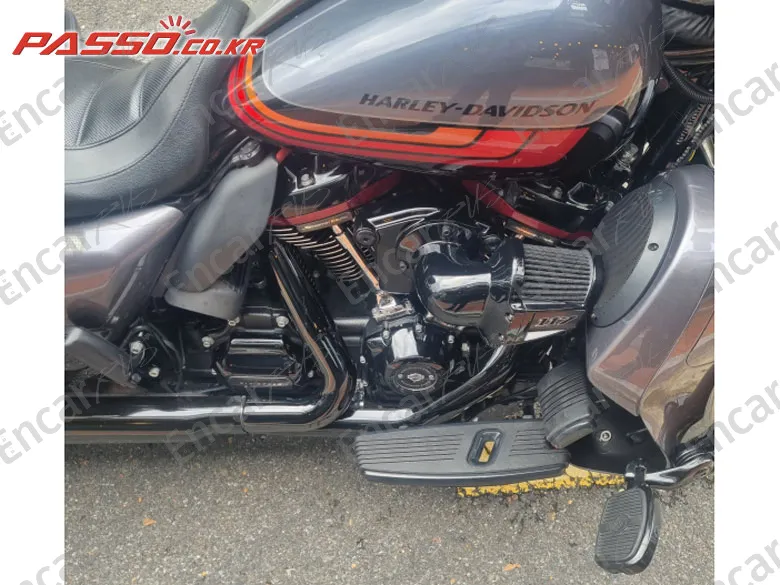 HARLEY-DAVIDSON FLHXSE - фото 4