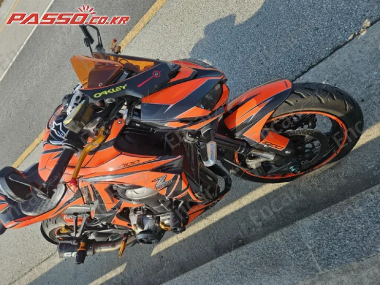 Kawasaki Z 1000 - фото 0