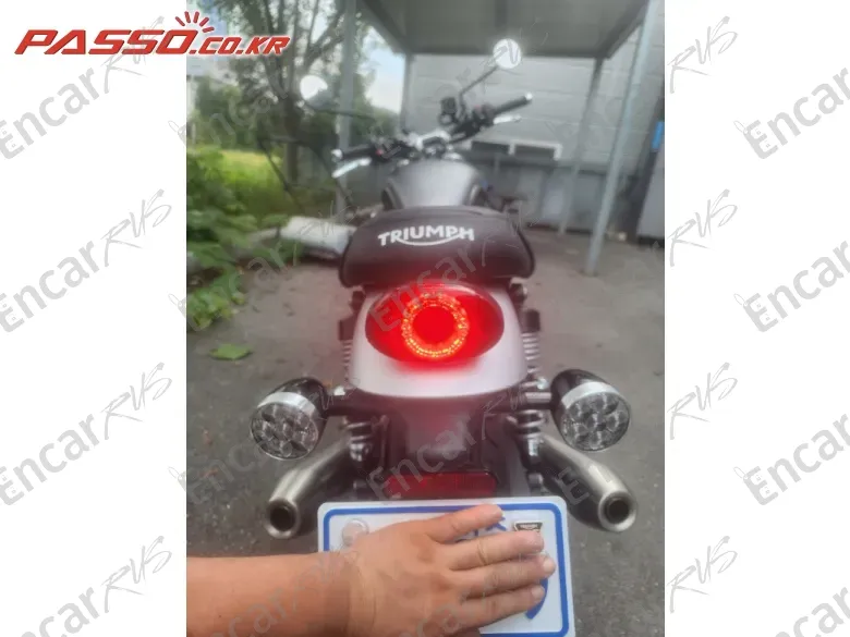 Triumph Street Twin - фото 2