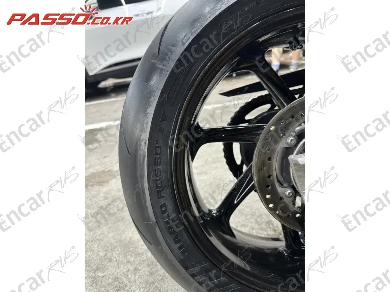 Bmw M 1000 Rr - фото 5