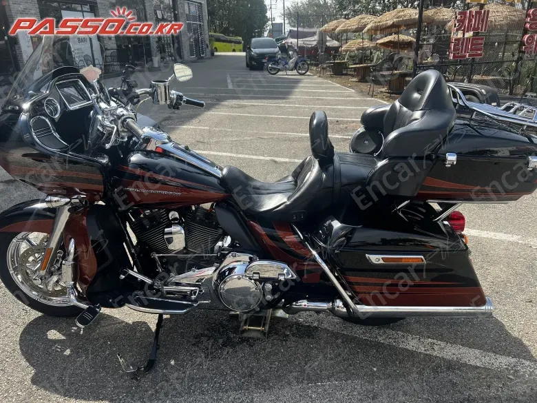 Harley-Davidson Fltruse Cvo Road Glide Ultra - фото 1