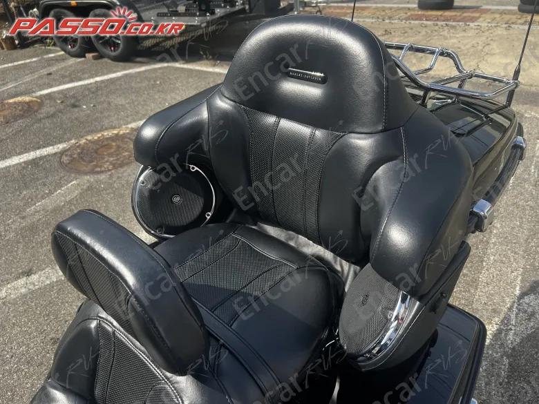 Harley-Davidson Fltruse Cvo Road Glide Ultra - фото 6