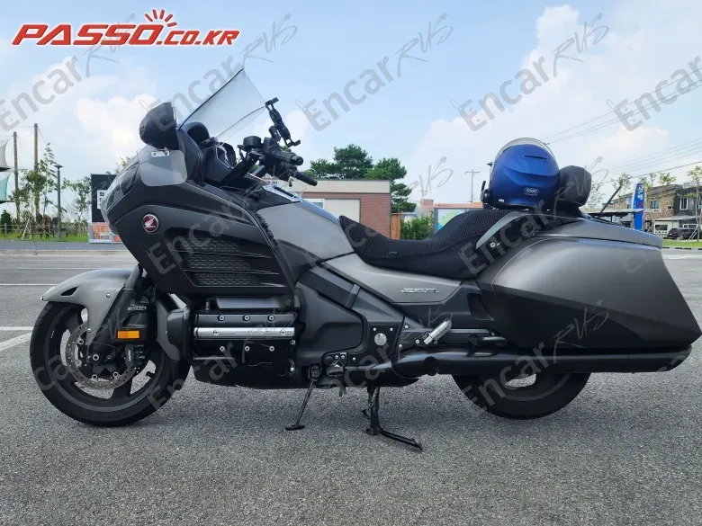 Honda Goldwing F6b - фото 1