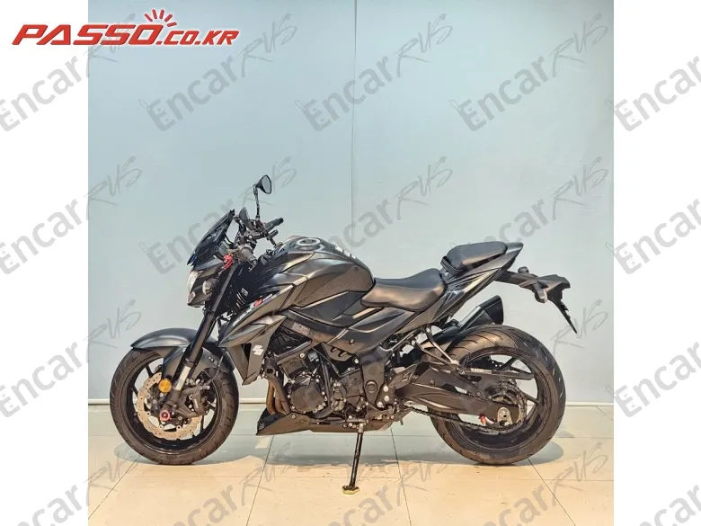 Suzuki Gsx S 750 - фото 1