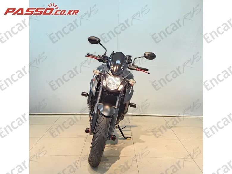 Suzuki Gsx S 750 - фото 4