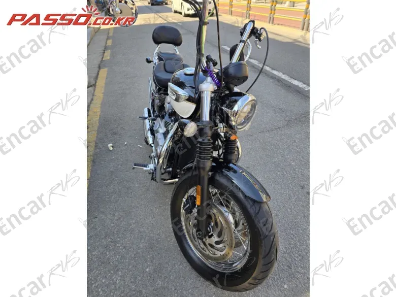 Triumph Speedmaster - фото 6