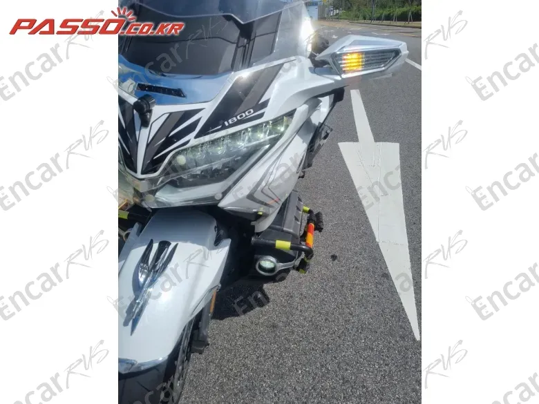 Honda Goldwing Tour Mt - фото 5
