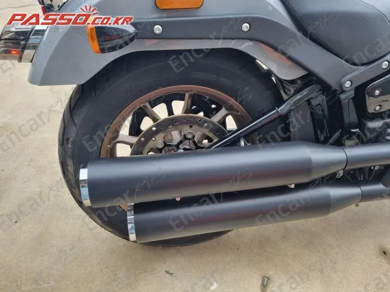 HARLEY-DAVIDSON SOFTAIL LOW RIDER S - фото 6
