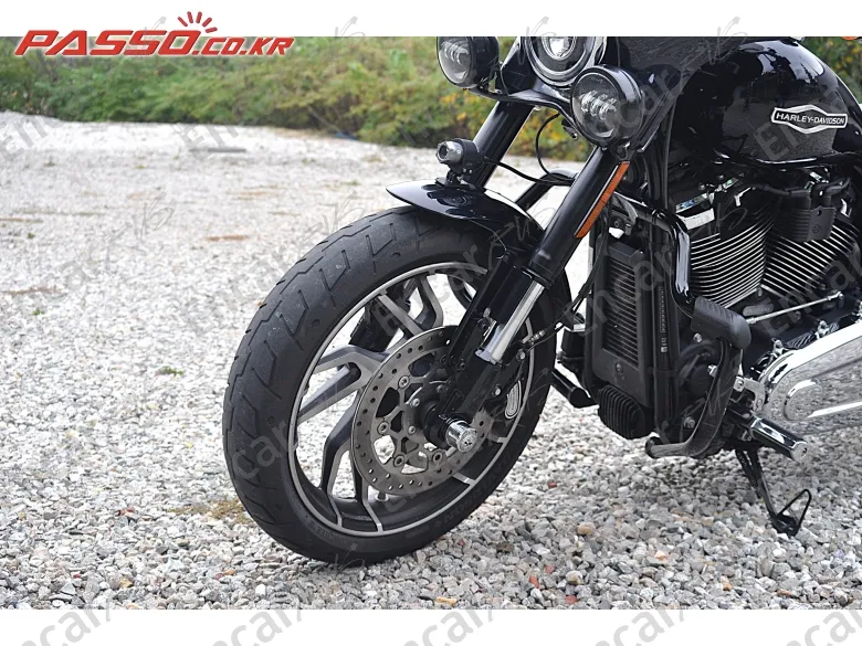 HARLEY-DAVIDSON SPORT GLIDE - фото 5