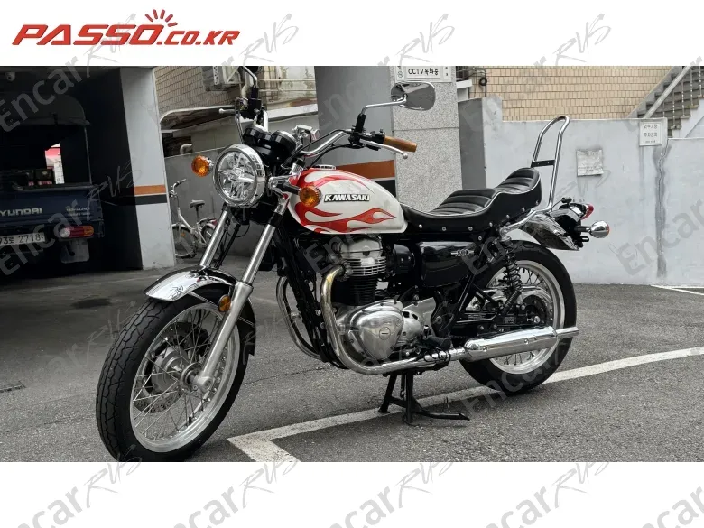 KAWASAKI W 800 - фото 3
