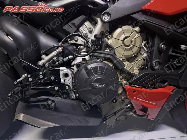 DUCATI STREETFIGHTER V4 S - фото 4