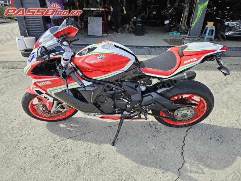 Mv Agusta F3 800 Rc - фото 1