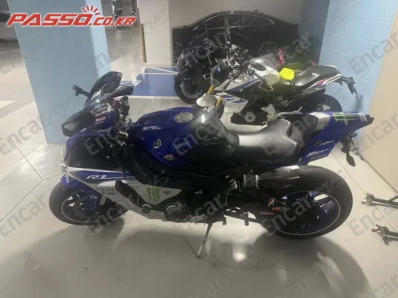Yamaha Yzf R1 - фото 1