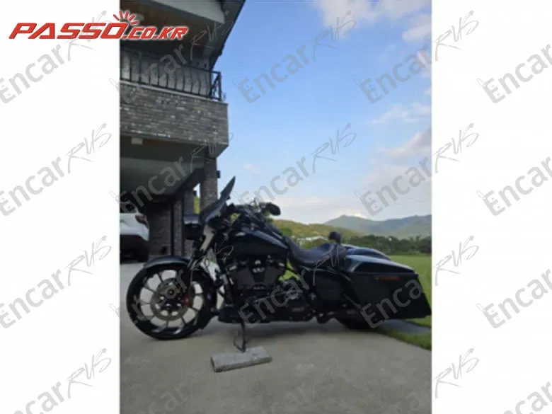 HARLEY-DAVIDSON ROAD KING SPECIAL - фото 1
