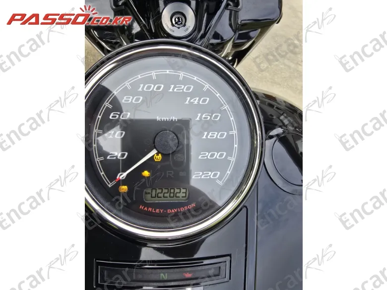 HARLEY-DAVIDSON ROAD KING SPECIAL - фото 3