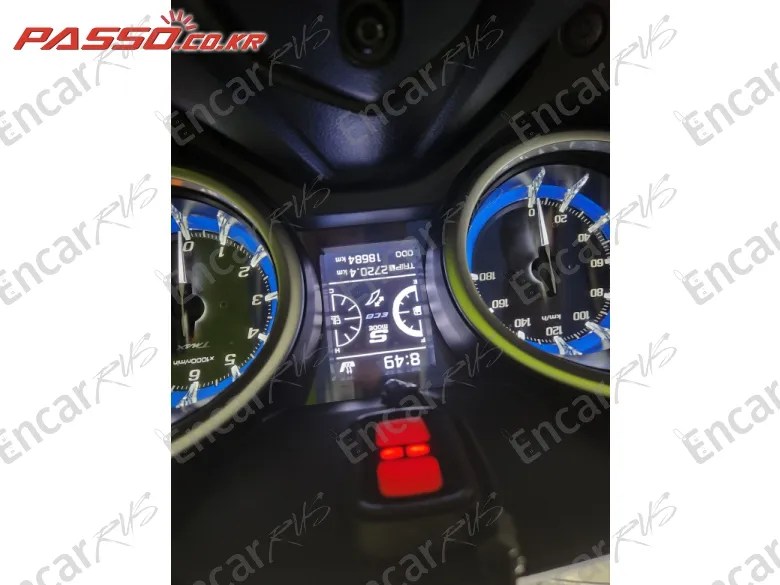 YAMAHA T MAX DX - фото 4