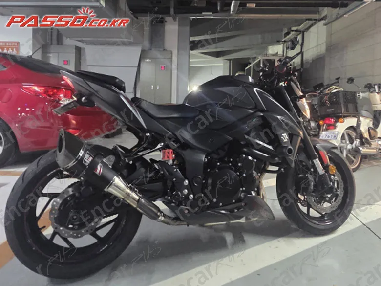 Suzuki Gsx S 750 - фото 0