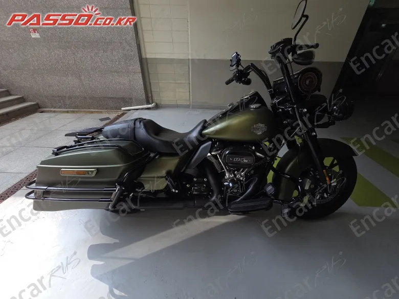 HARLEY-DAVIDSON ROAD KING SPECIAL - фото 0