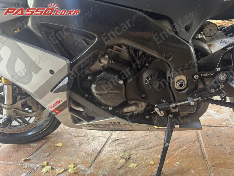 Aprilia Rsv 4 R - фото 4