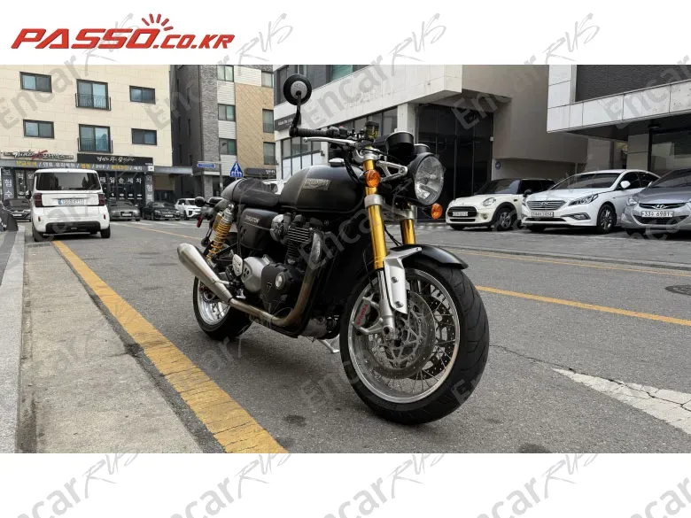 Triumph Thruxton R - фото 0