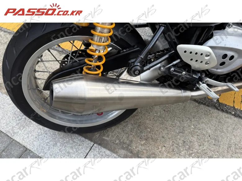 Triumph Thruxton R - фото 6
