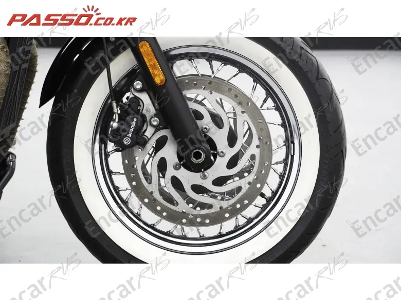 TRIUMPH SPEEDMASTER - фото 5