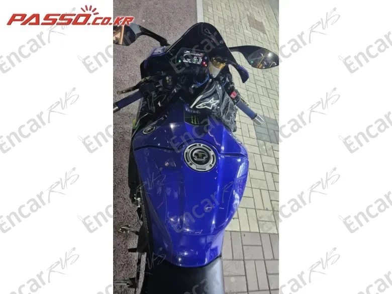 Yamaha Yzf R1 - фото 3