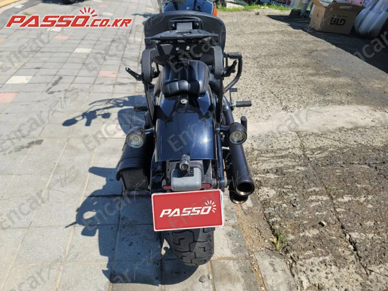 Harley-Davidson Street Bob 114 - фото 2