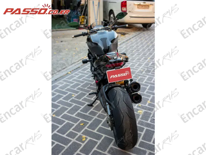 Ducati Monster 1200 R - фото 2